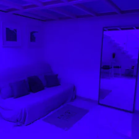 Apartment White House In Isola District